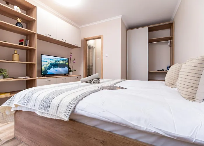 Modern & Elegant Center Apartamento