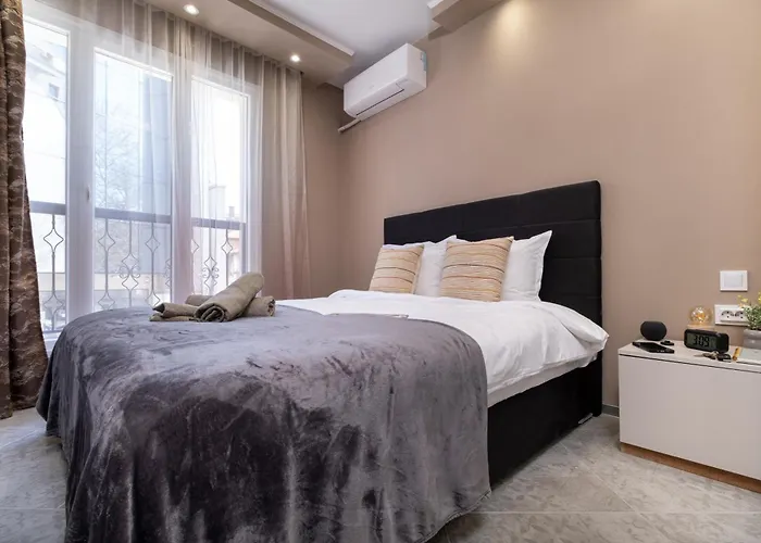 Modern & Elegant Center Apartamento