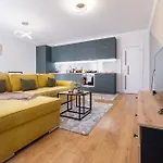 Apartment Modern & Elegant Center Plovdiv