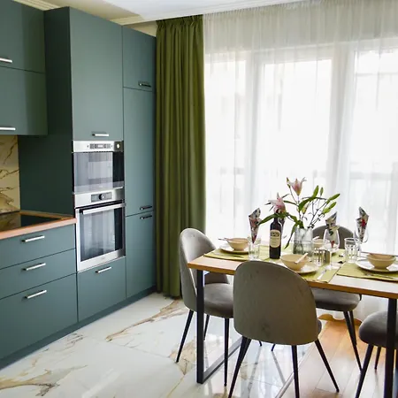 Modern & Elegant Center Apartamento