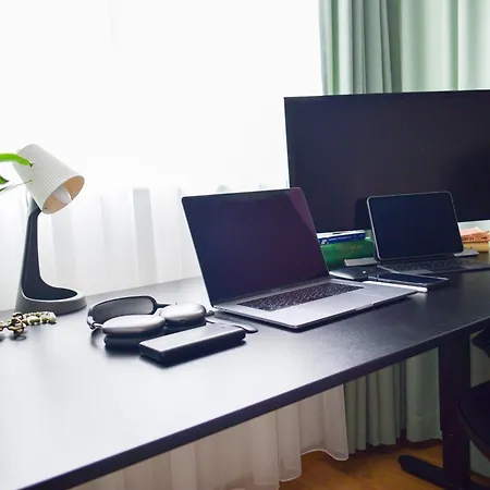 Modern & Elegant Center شقة بلوفديف