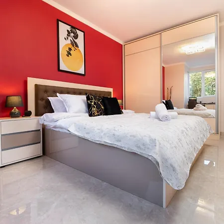 Modern & Elegant Center Φιλιππούπολη