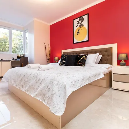 Apartment Modern & Elegant Center Plovdiv