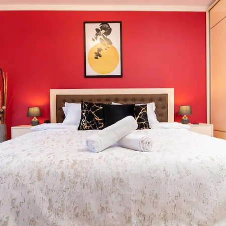 Modern & Elegant Center *