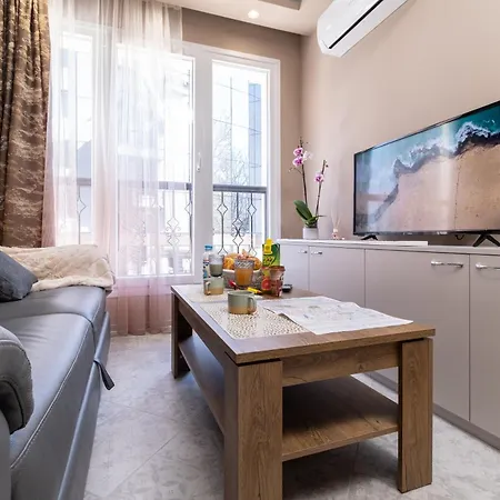 Apartamento Modern & Elegant Center