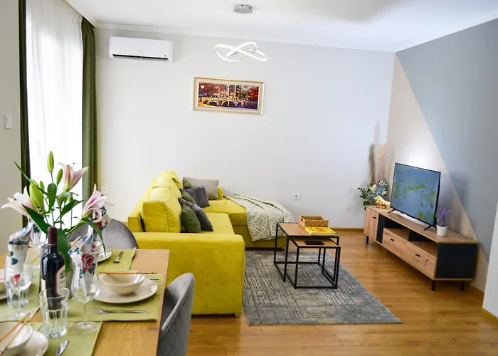 Διαμέρισμα Modern & Elegant Center *