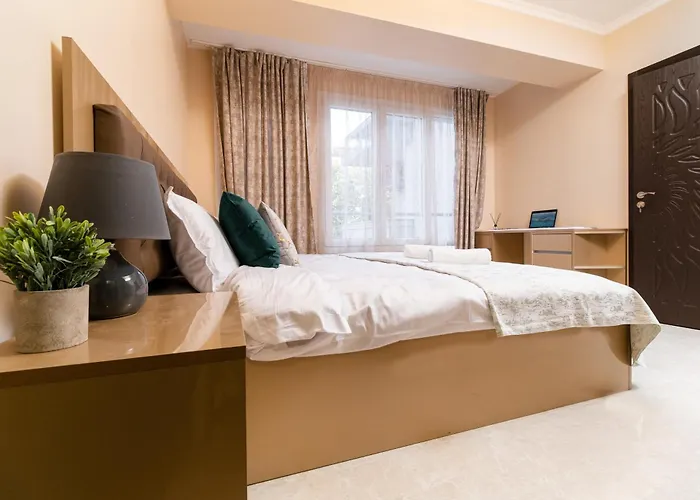 Modern & Elegant Center *