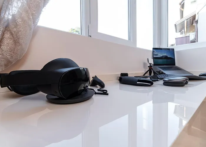 Modern & Elegant Center *