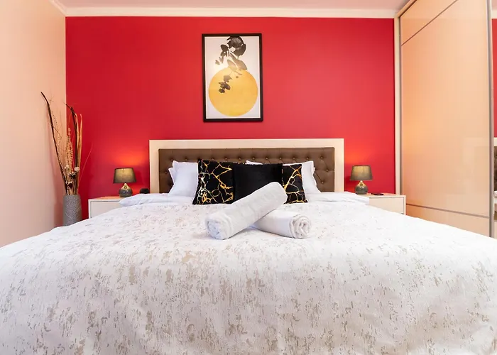 Modern & Elegant Center *