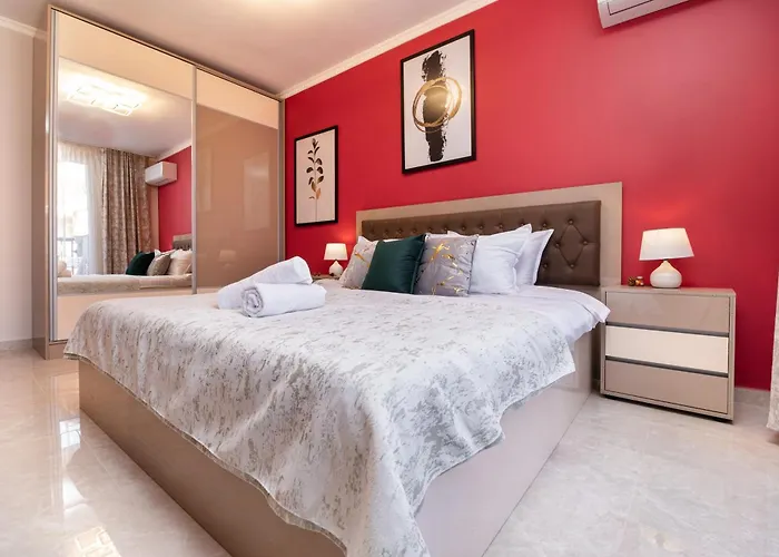 Appartamento Modern & Elegant Center